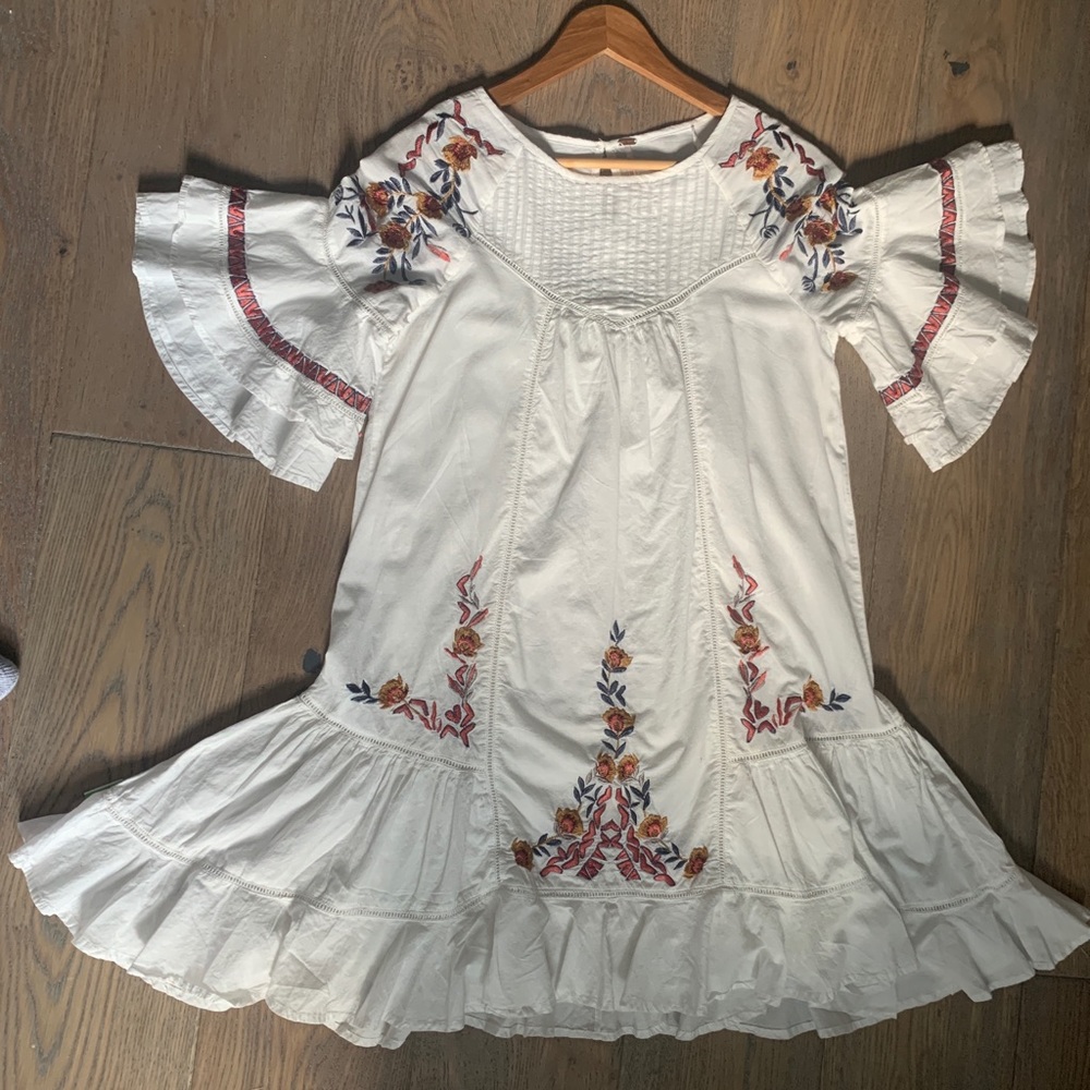 FREE PEOPLE FLORAL WHITE MINI DRESS